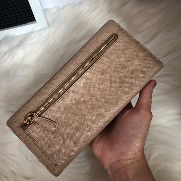 AUTHENTIC PRADA WALLET - Picture 6 of 13